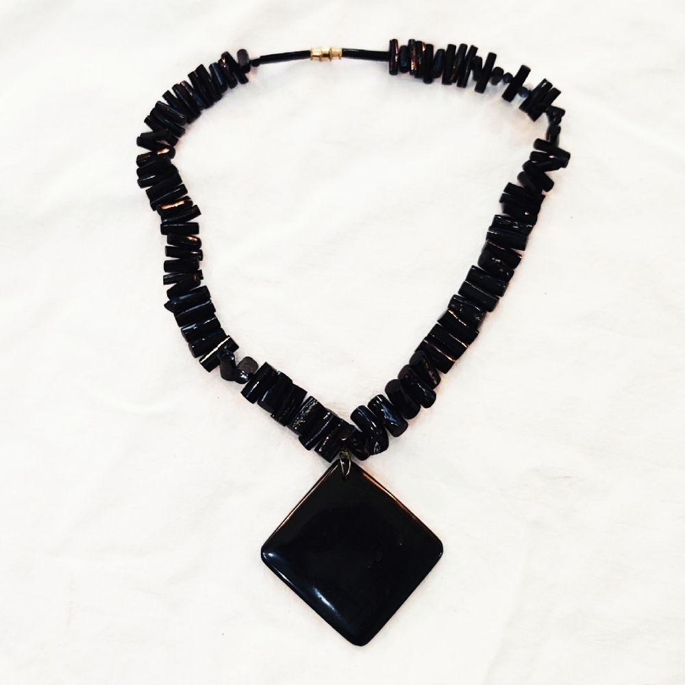 Vintage Oversized Onyx and Wood Necklace - Picture 2 of 5